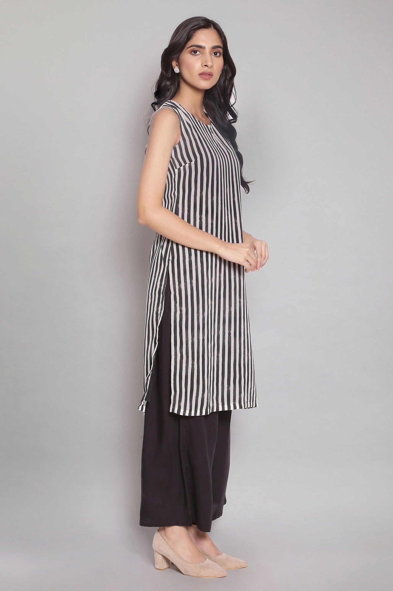 Ecru And Black Stripe Print kurta In Round Neck - wforwoman