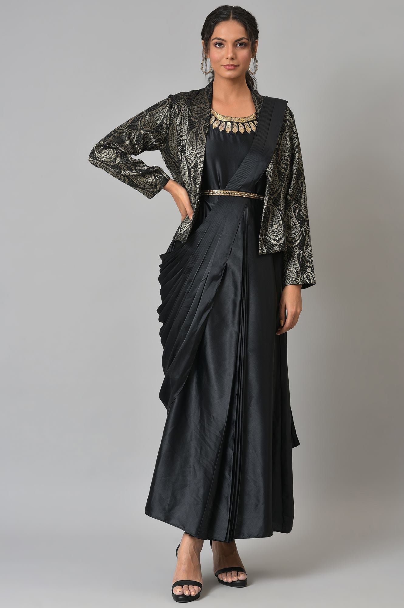 Black Pre‑Drape Saree Dress Set with Belt and Jacket XS