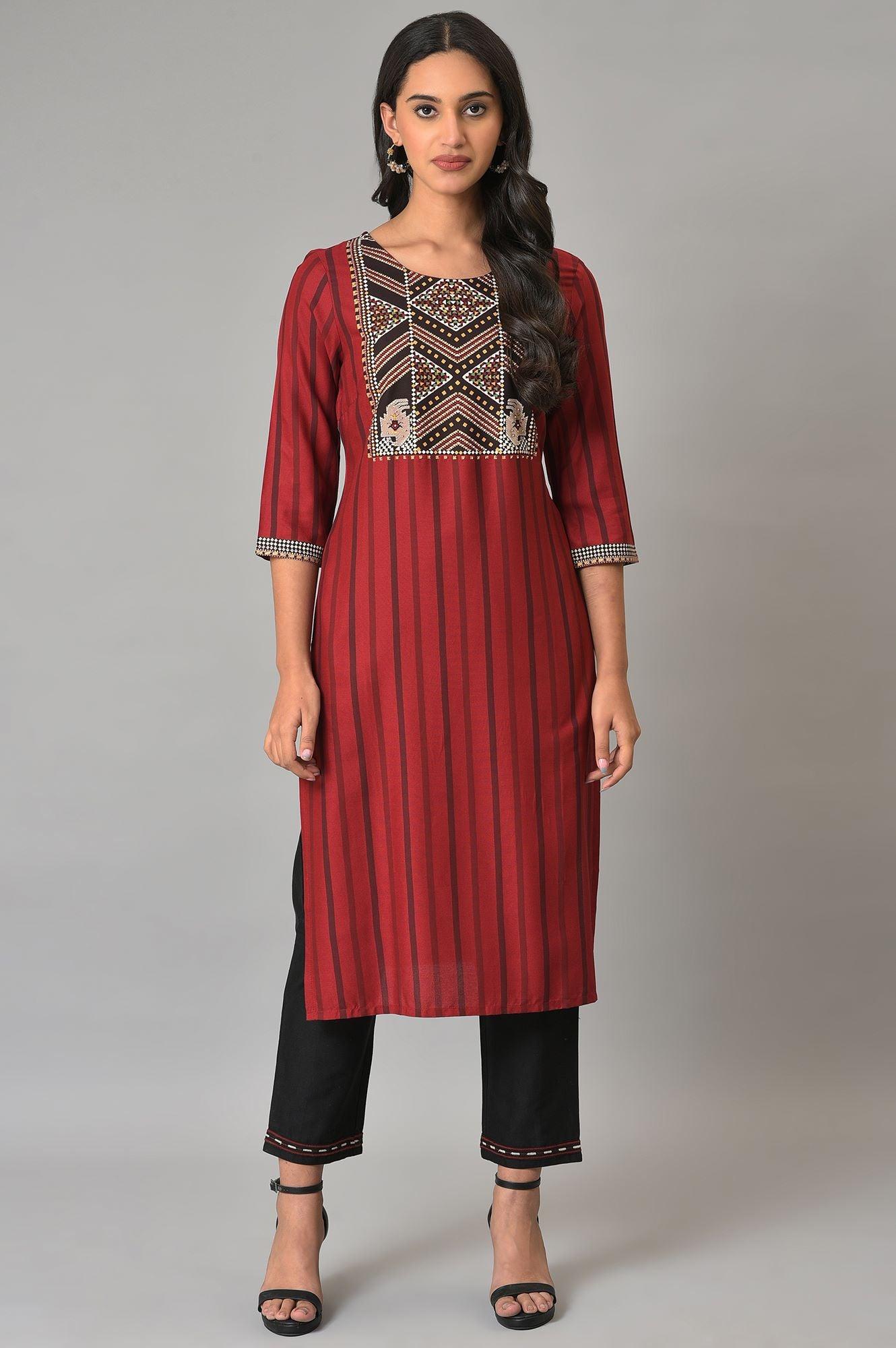 Plus Size Black Slim Pants With Embroidery At Hemline - wforwoman