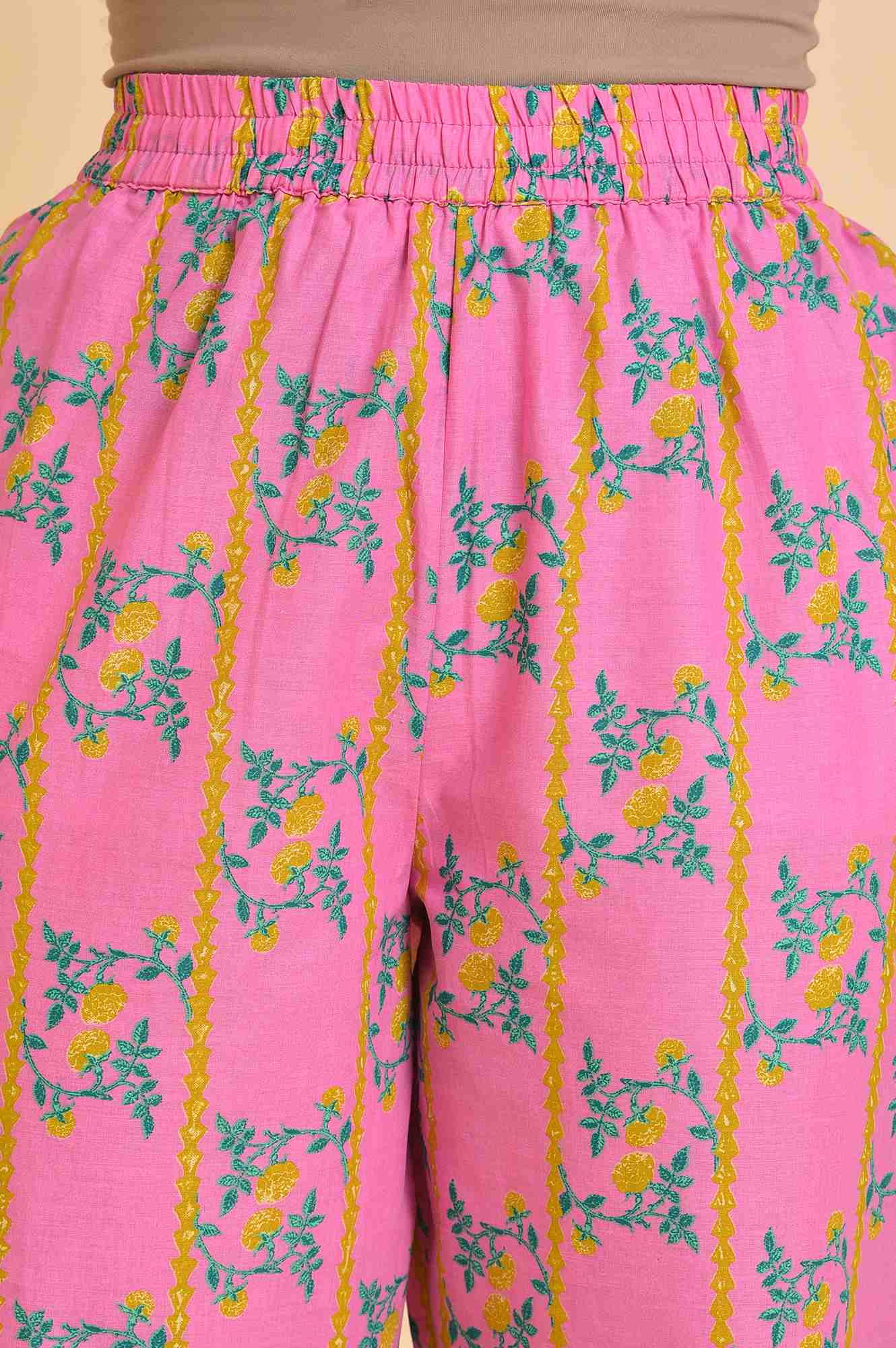Pink Floral Printed kurta, Pants & Dupatta Set