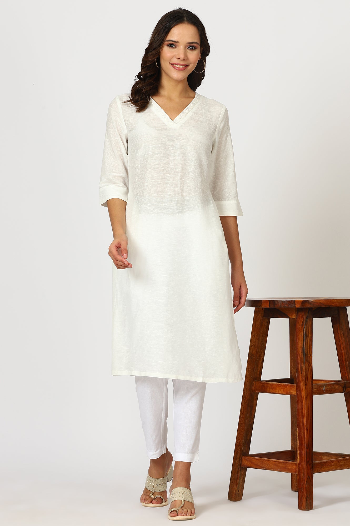 Pink Solid Thread Work Rayon Straight Kurta