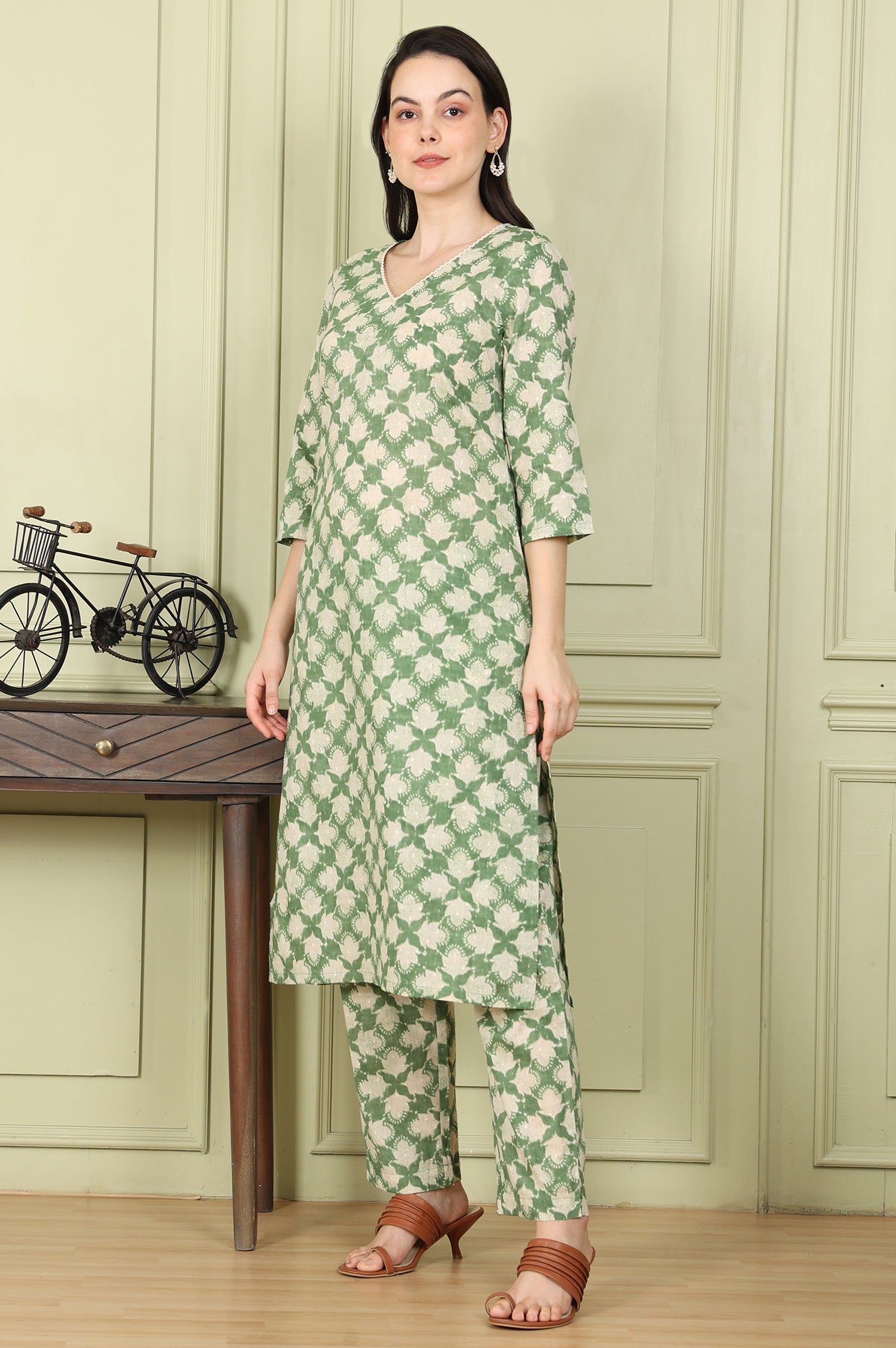 Olive Green Floral Printed Cotton Blend Straight Kurta And Pants Co-Ord Set - wforwoman