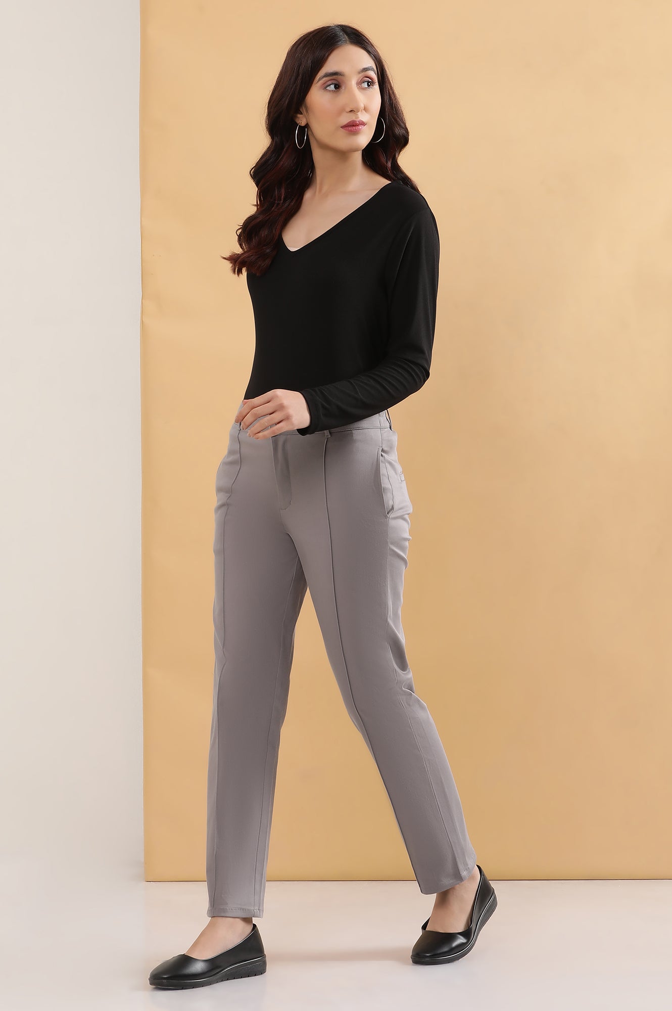 Grey Solid Straight Fit Cotton Pants With Pintuck Detail XS