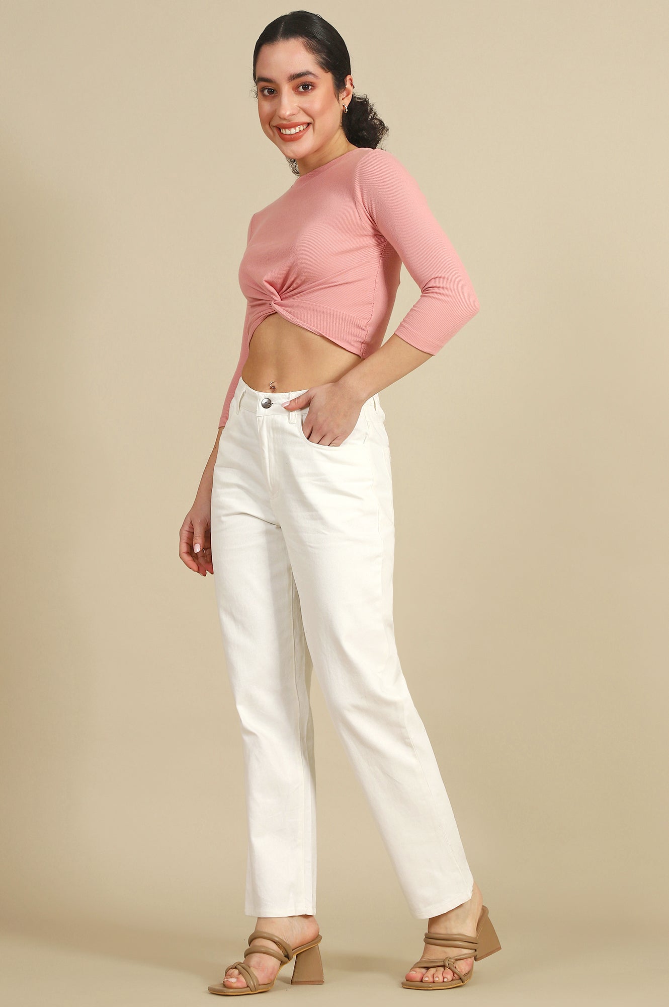 White Solid Straight Fit Cotton Pants With Button Closure XS