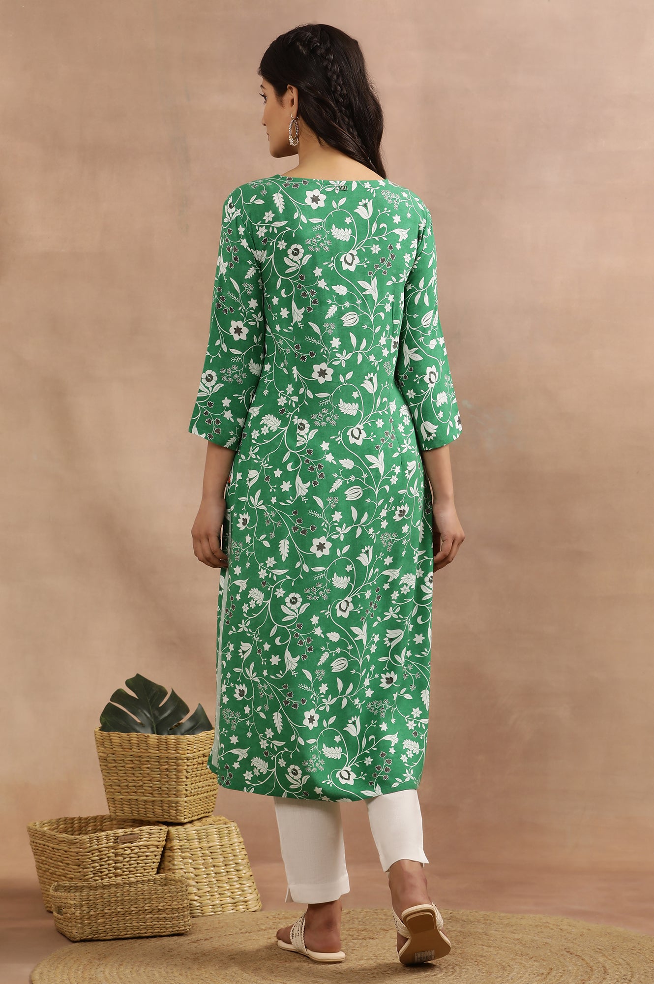 Green Floral Printed Straight V-Neck Kurta