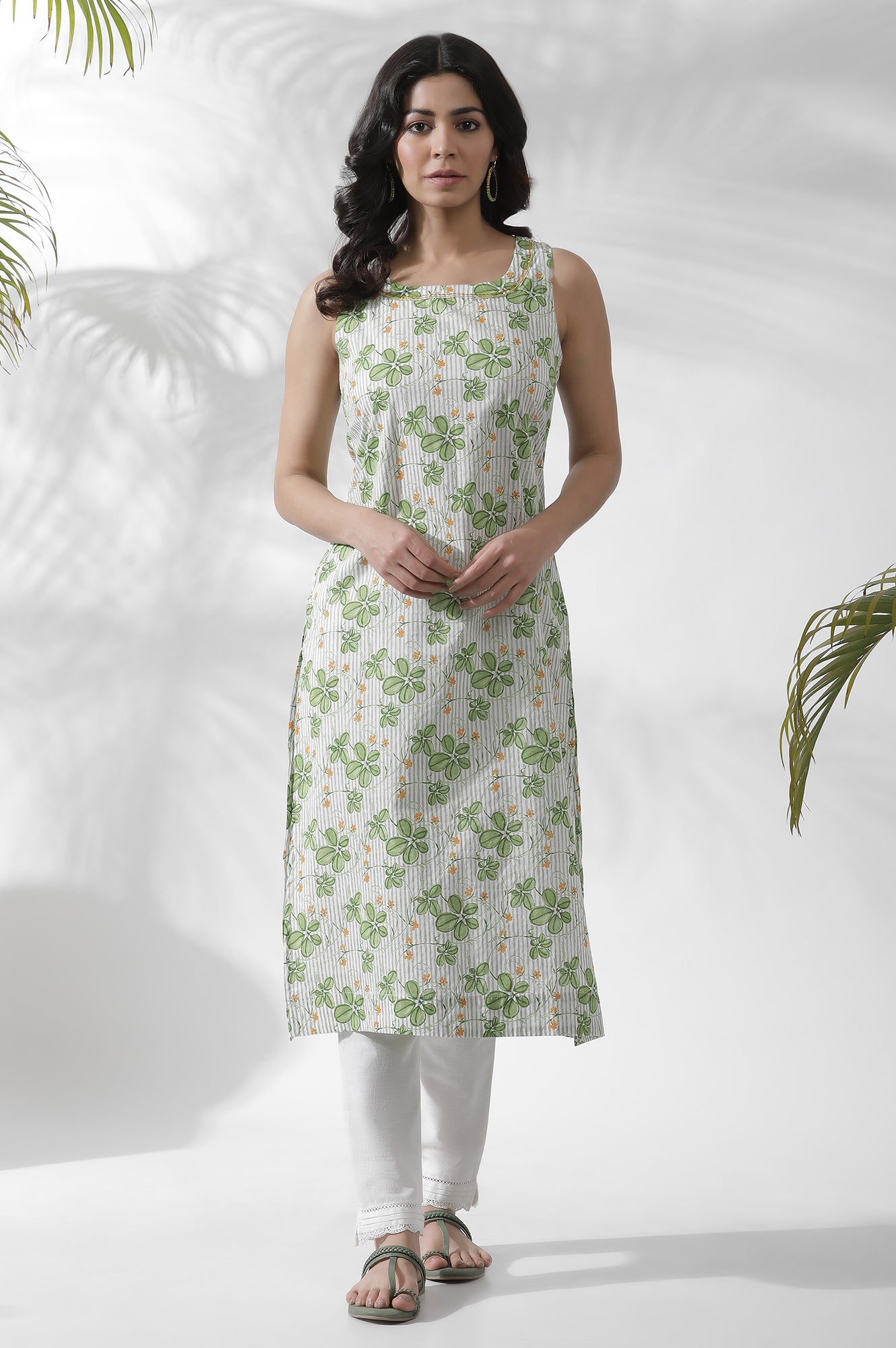 White Floral Printed Sleeveless Cotton Kurta – wforwoman