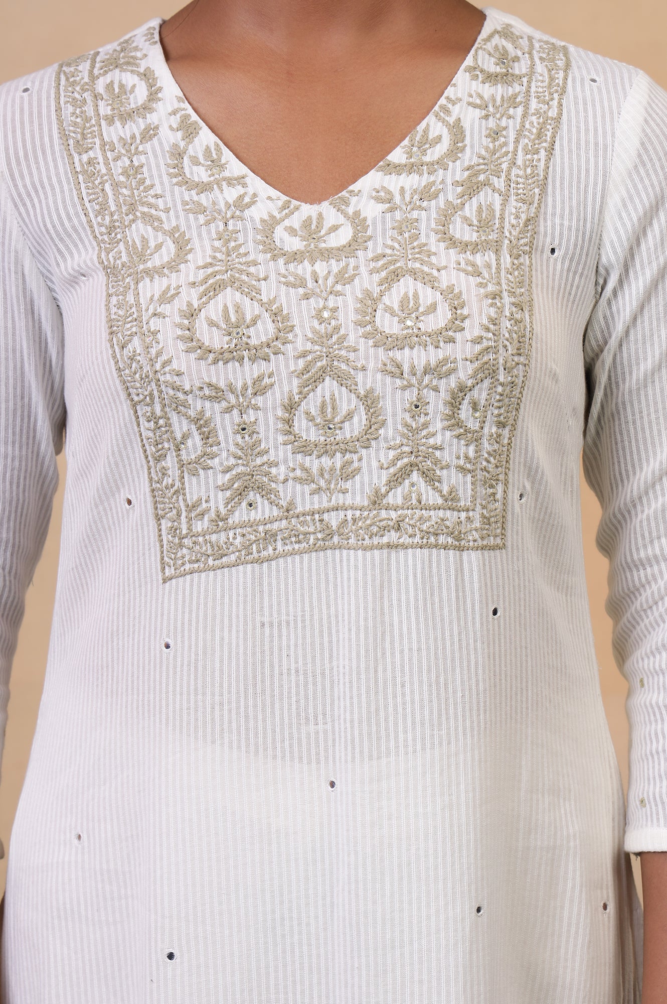 Folksong Off White Cotton A-Line Embroidered Chikankari Regular Kurta