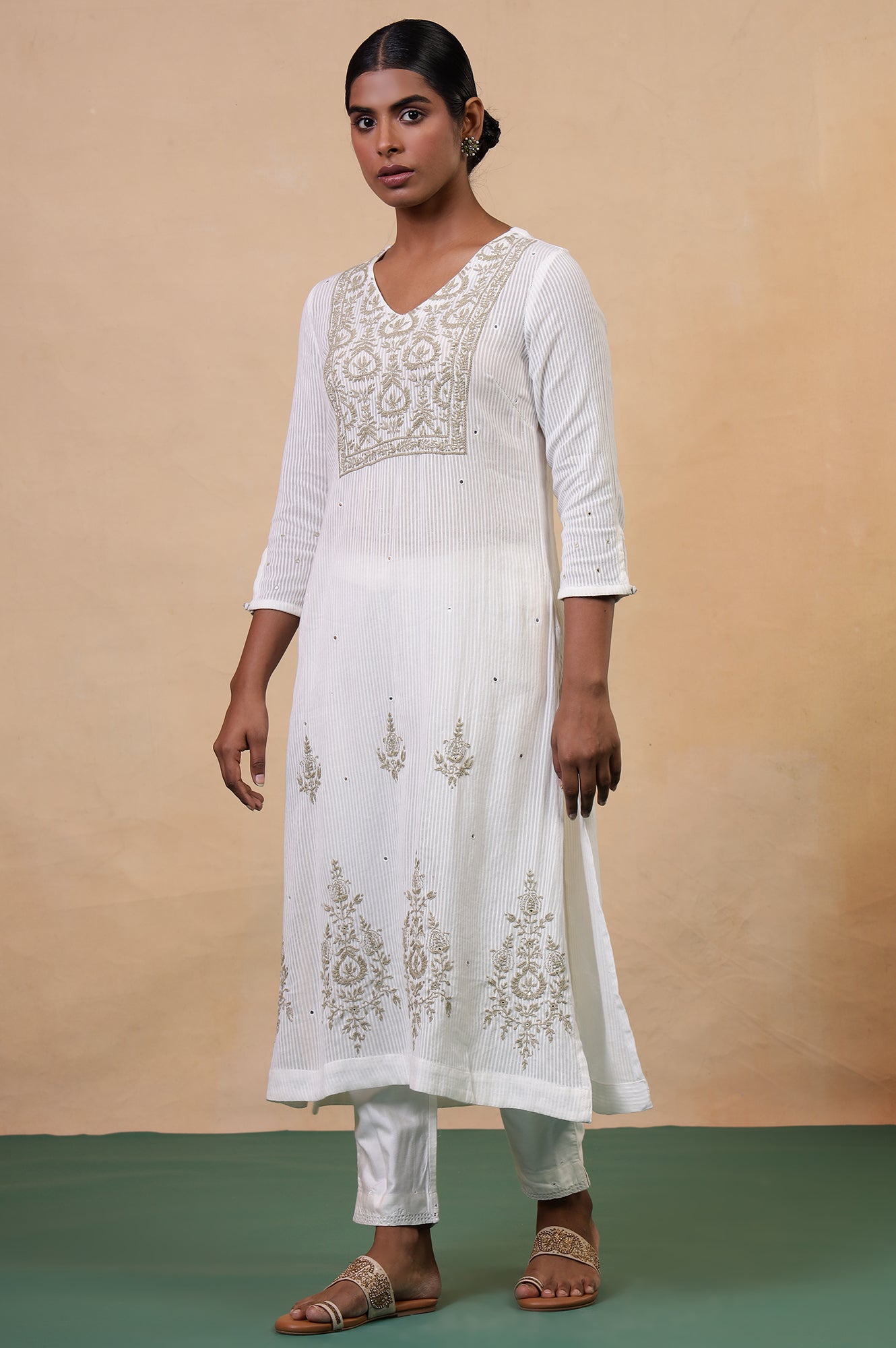 Folksong Off White Cotton A-Line Embroidered Chikankari Regular Kurta