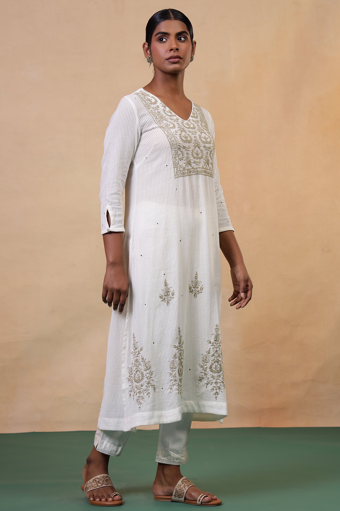 Folksong Off White Cotton A-Line Embroidered Chikankari Regular Kurta