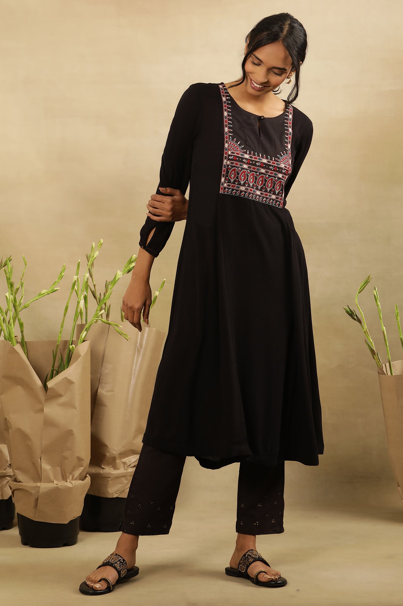 Black Embroidered Rayon Crepe Kurta