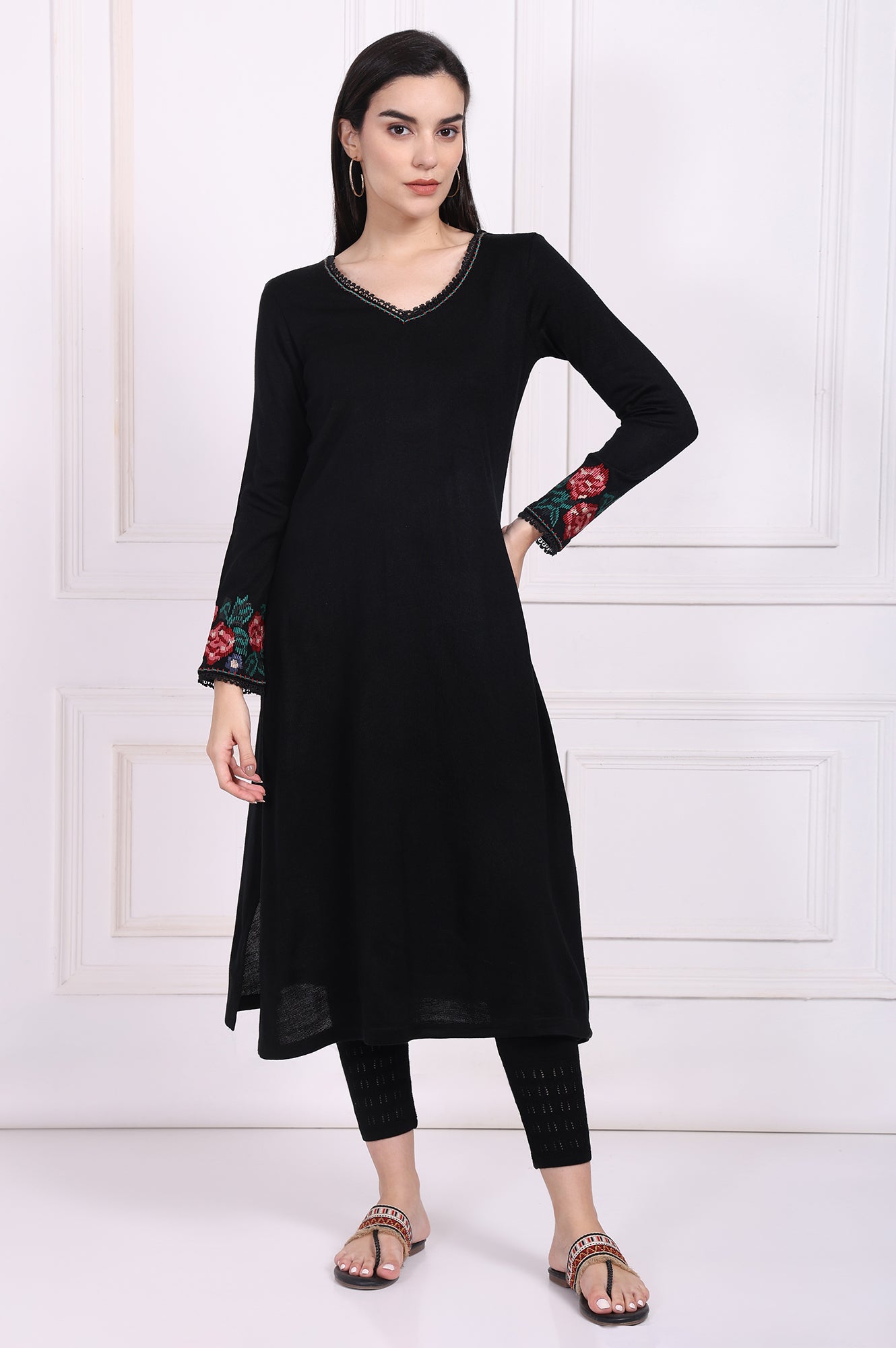 Winter Women Acrylic Black Embroidered Kurta