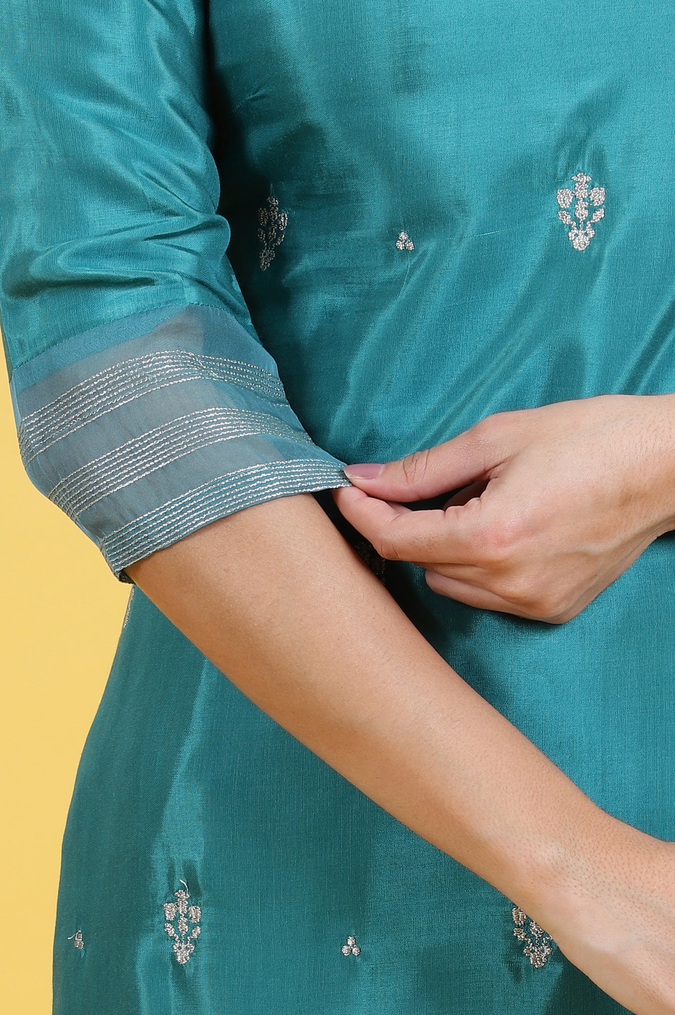 Green Embroidered Rayon Straight Kurta and Straight Pants Set