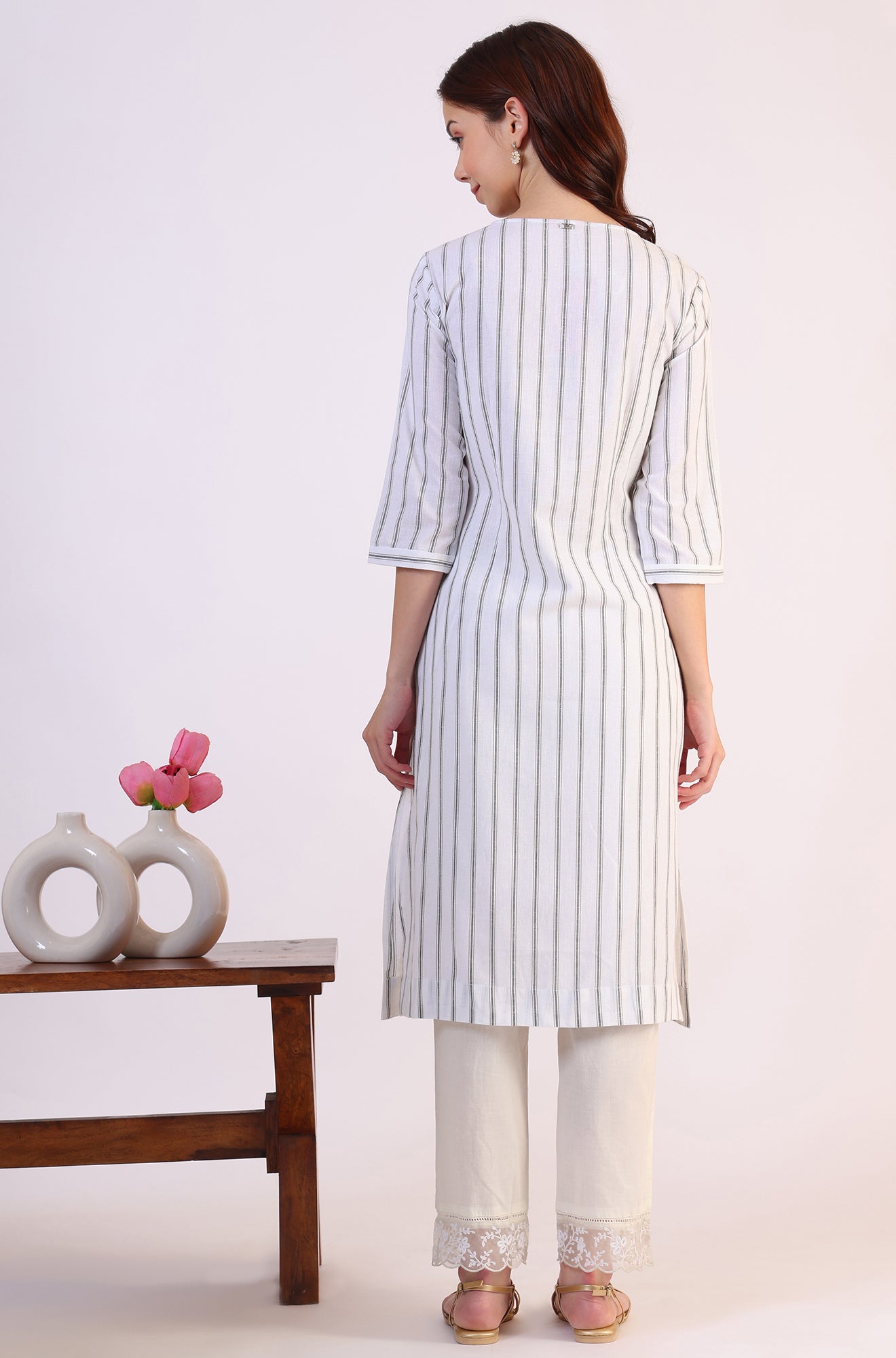Off-White Yarn Dyed Embroidered Cotton Flax Straight Kurta