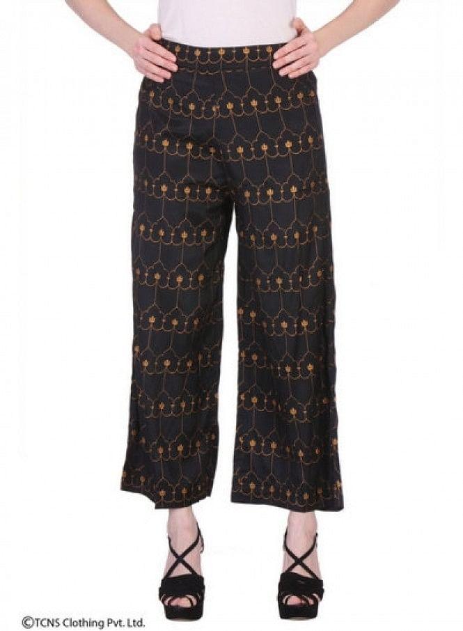 Black Printed Cropped Pants - wforwoman