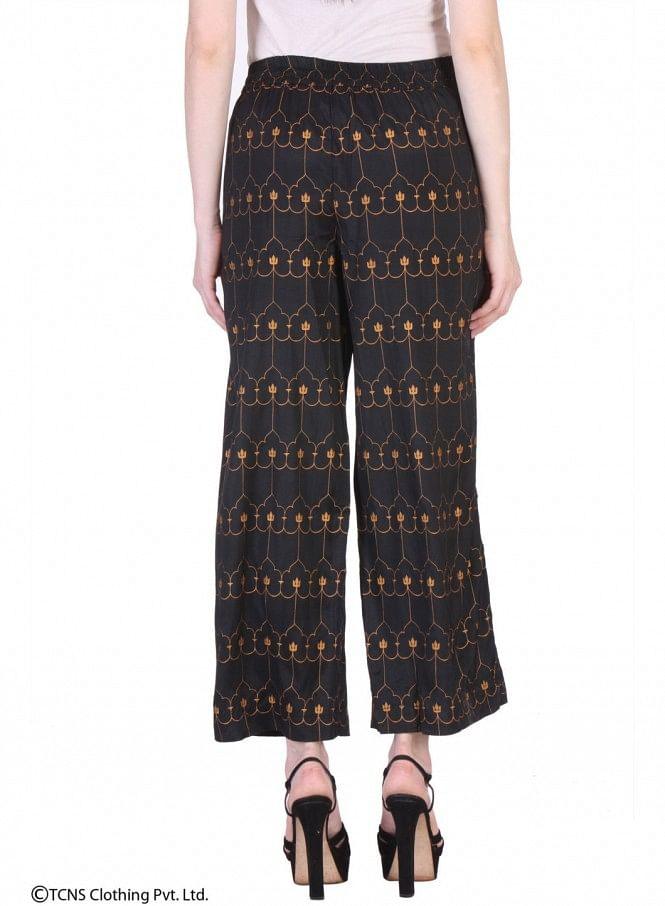 Black Printed Cropped Pants - wforwoman