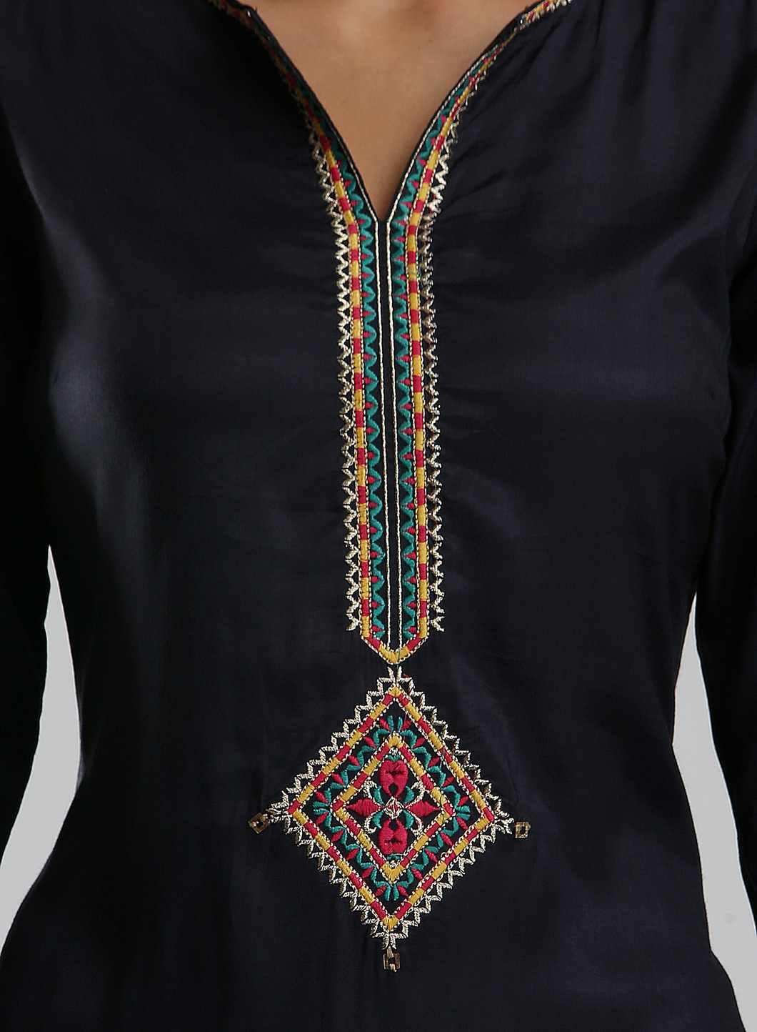 Black Printed Round Neck kurta - wforwoman