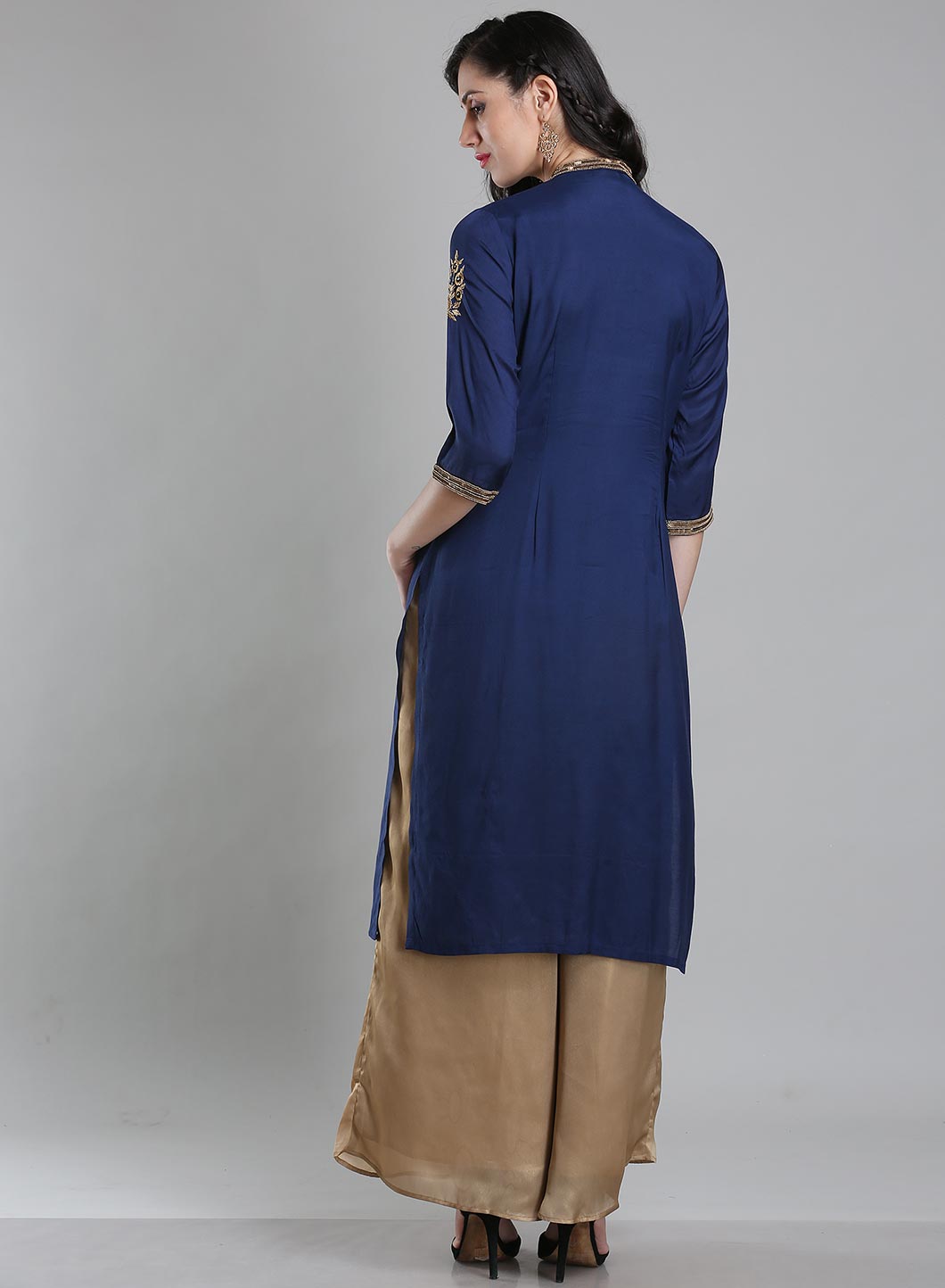 Blue Solid Mandarin Neck kurta