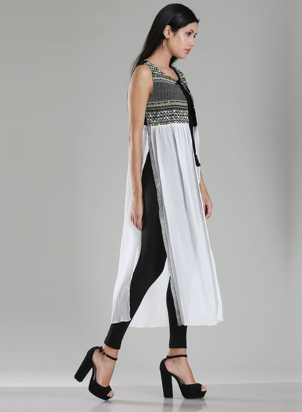 White Printed Sleeveless Gillet