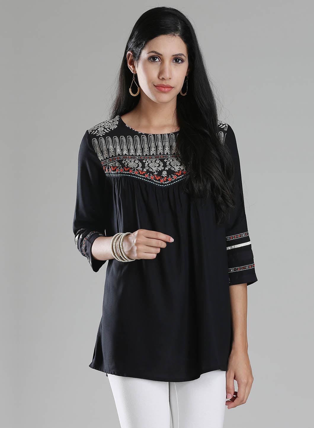 Black Round Neck Printed Top - wforwoman