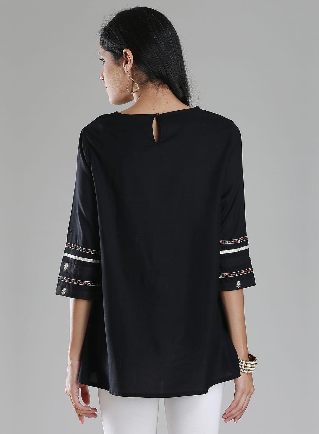 Black Round Neck Printed Top - wforwoman