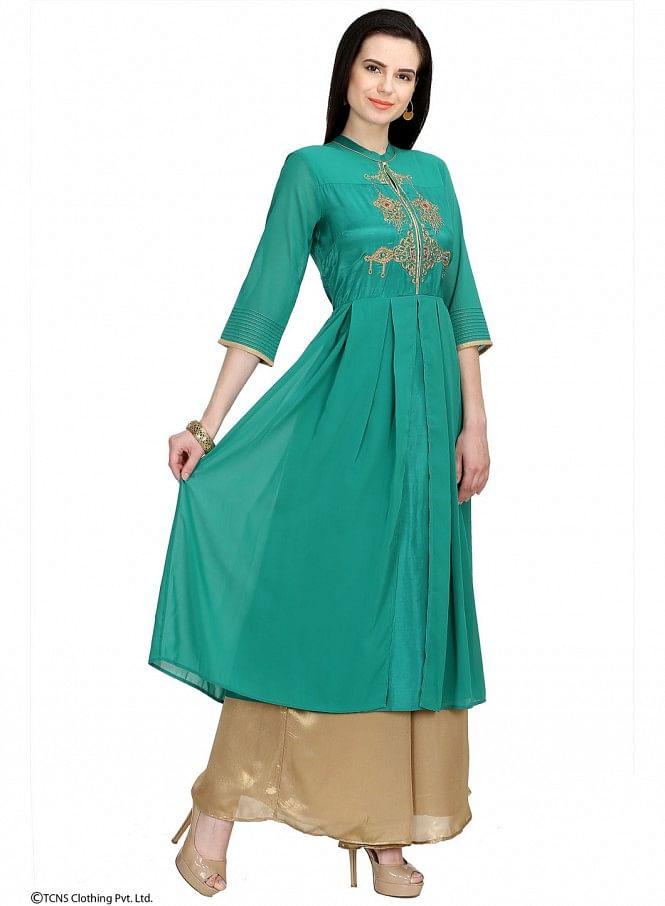 Green Embroidered 3/4 Sleeve kurta - wforwoman