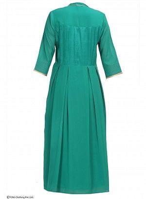 Green Embroidered 3/4 Sleeve kurta - wforwoman