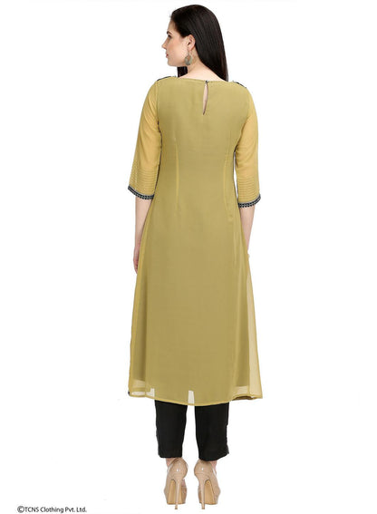 Green Embellished 3/4 Sleeve kurta - wforwoman