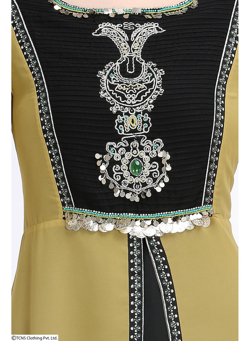 Green Embellished 3/4 Sleeve kurta - wforwoman