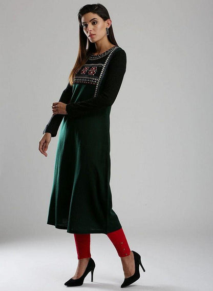 Green &amp; Black Woollen Round Neck kurta - wforwoman