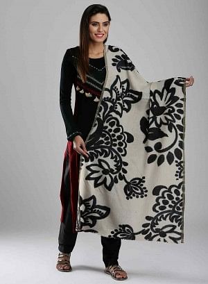 White &amp; Black Printed Winter Stole