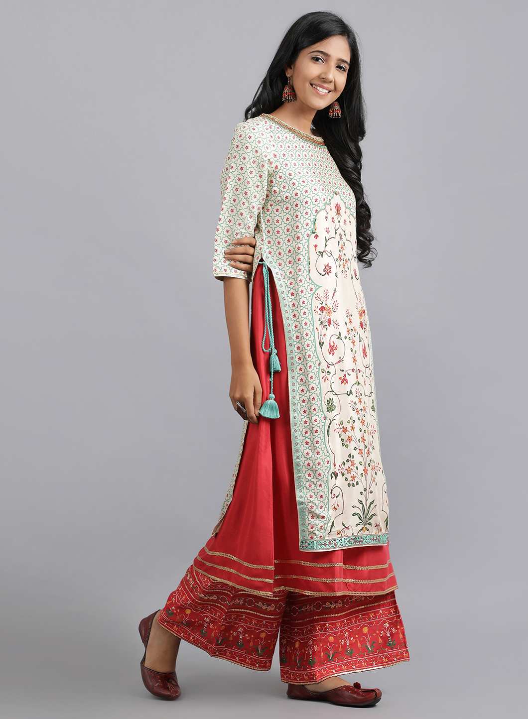 Off-White Round Neck Layered kurta