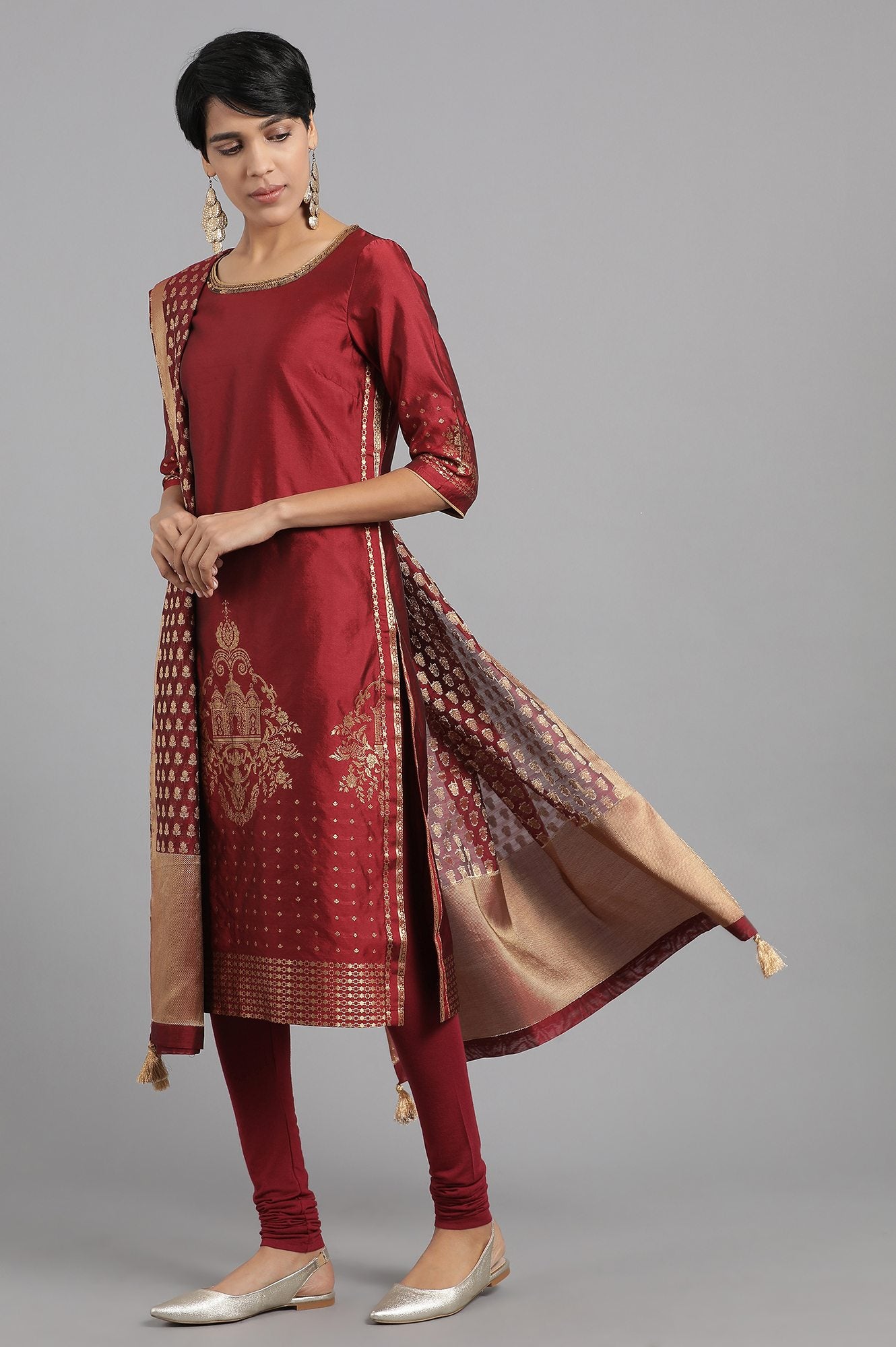 Maroon Jacquard Dupatta