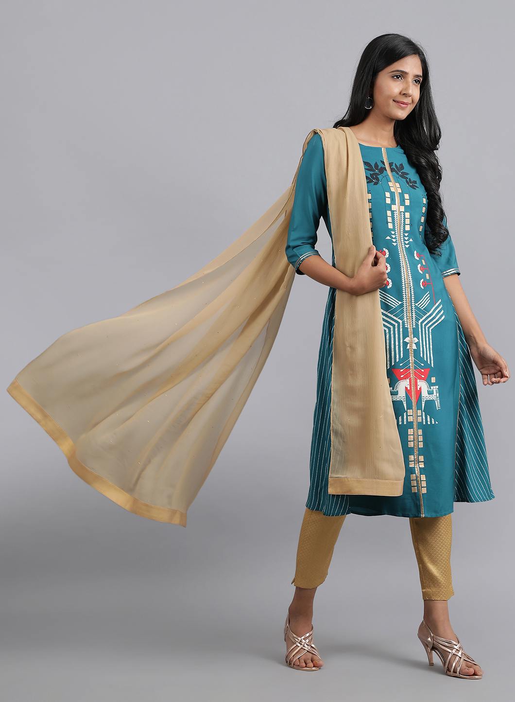 Gold Mokaish Dupatta