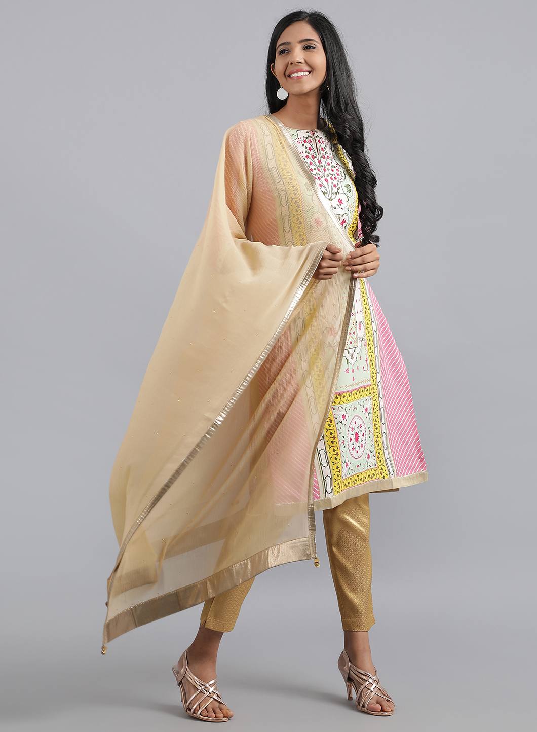 Gold Mokaish Dupatta