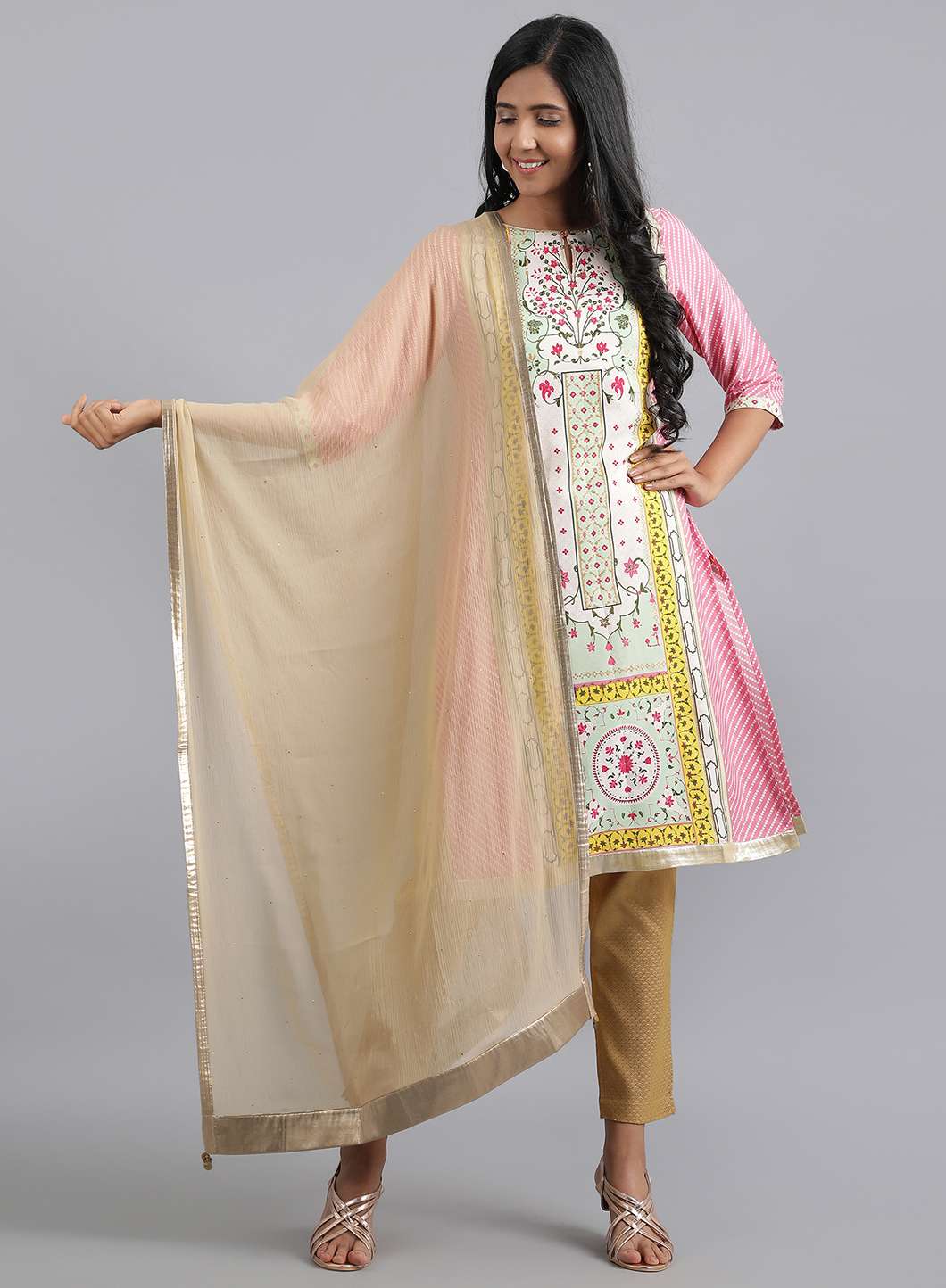 Gold Mokaish Dupatta