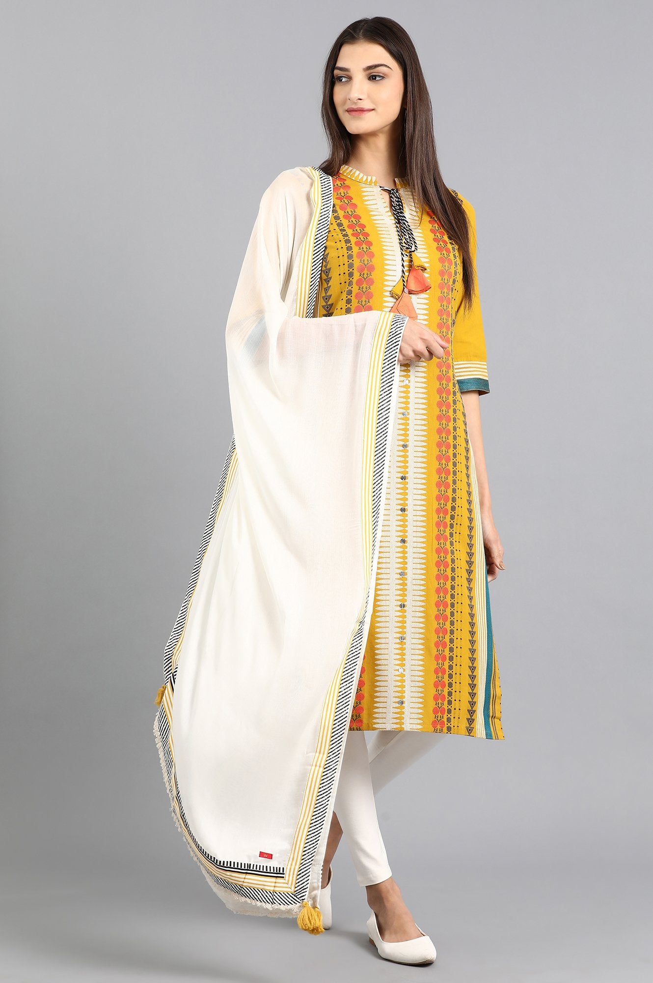 White Solid Dupatta