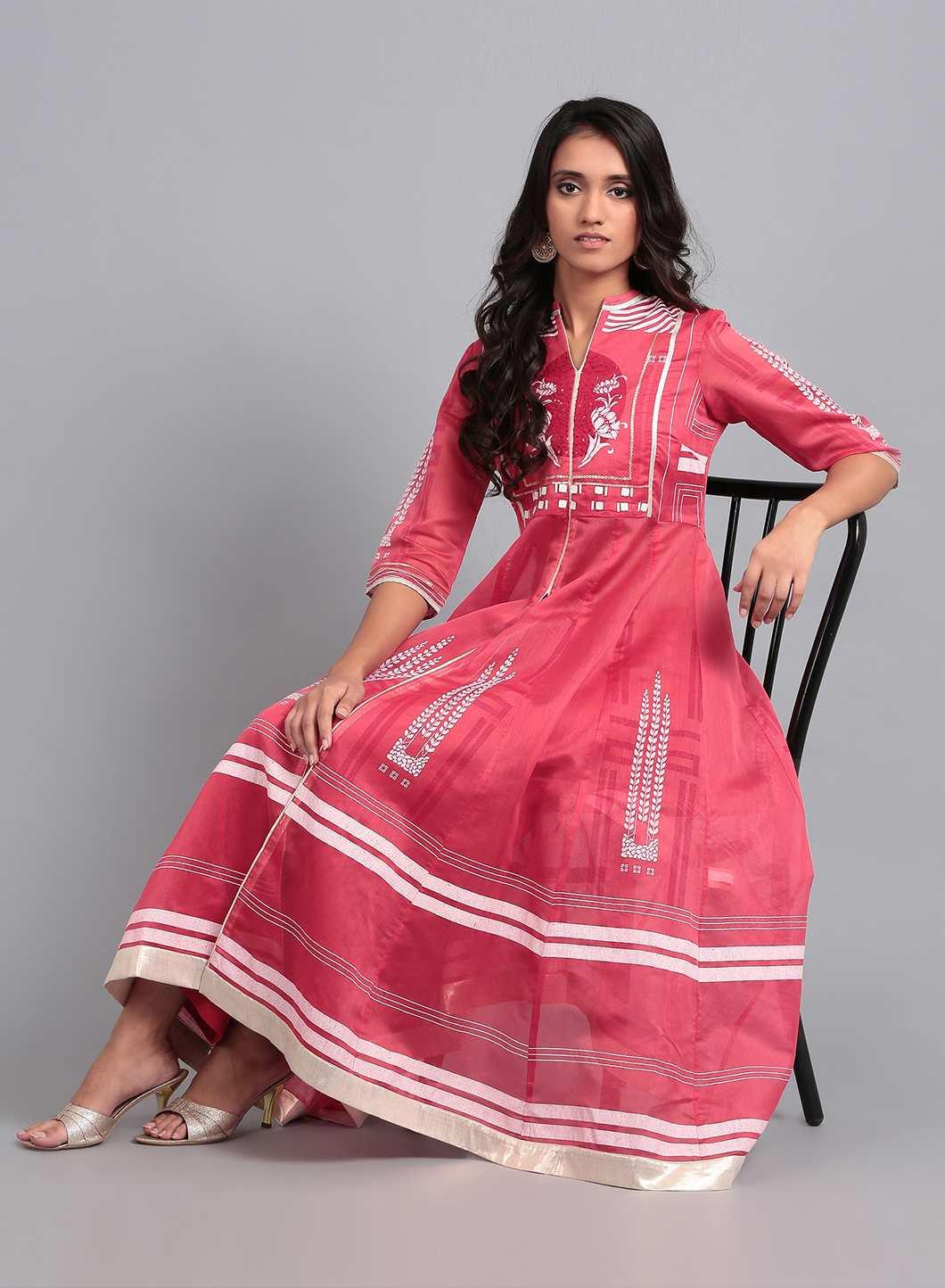 Red Mandarin Neck Printed kurta Set - wforwoman