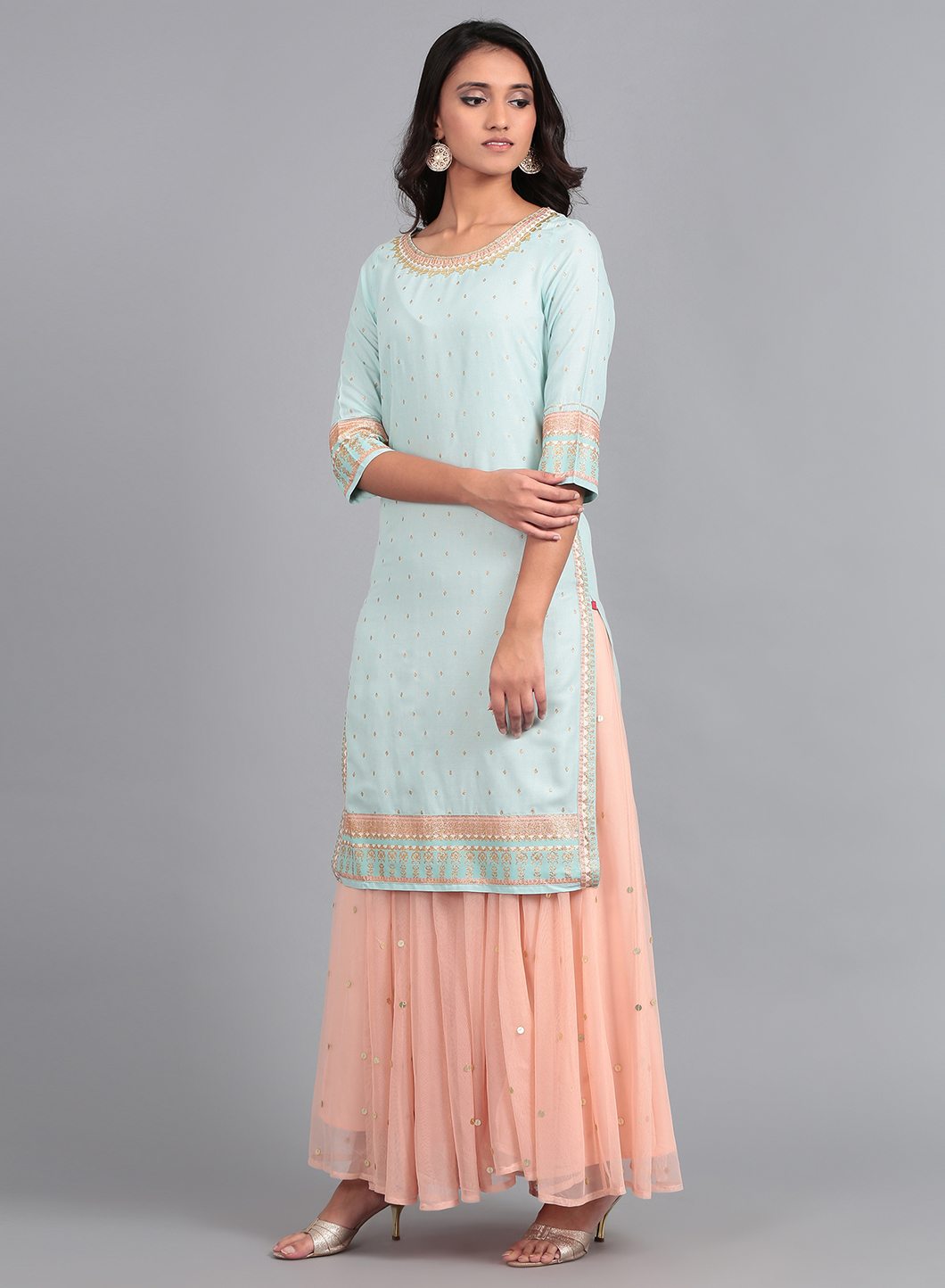 Blue Round Neck Embellished kurta Set