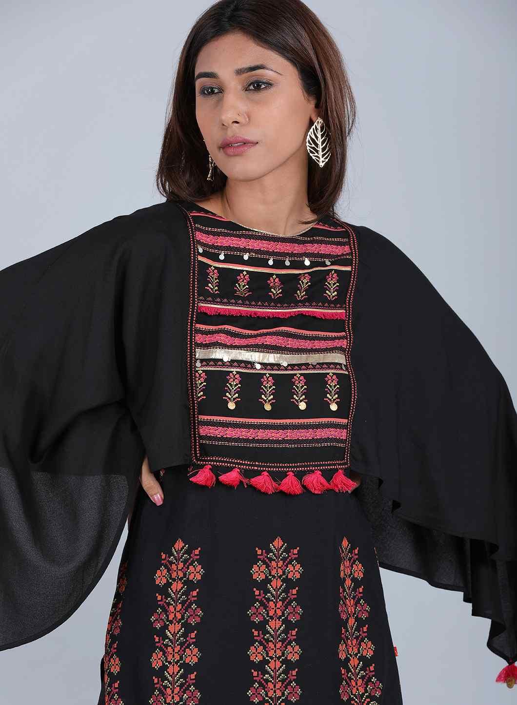 Black Mandarin Neck Embellished kurta - wforwoman