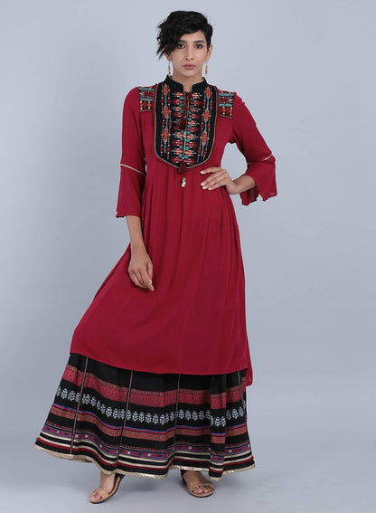 Maroon Mandarin Neck Embroidered kurta - wforwoman