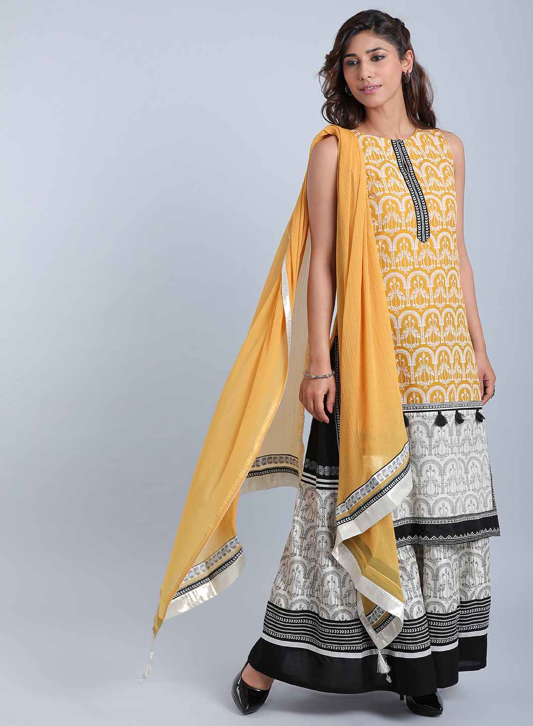 Yellow Printed Round Neck kurta