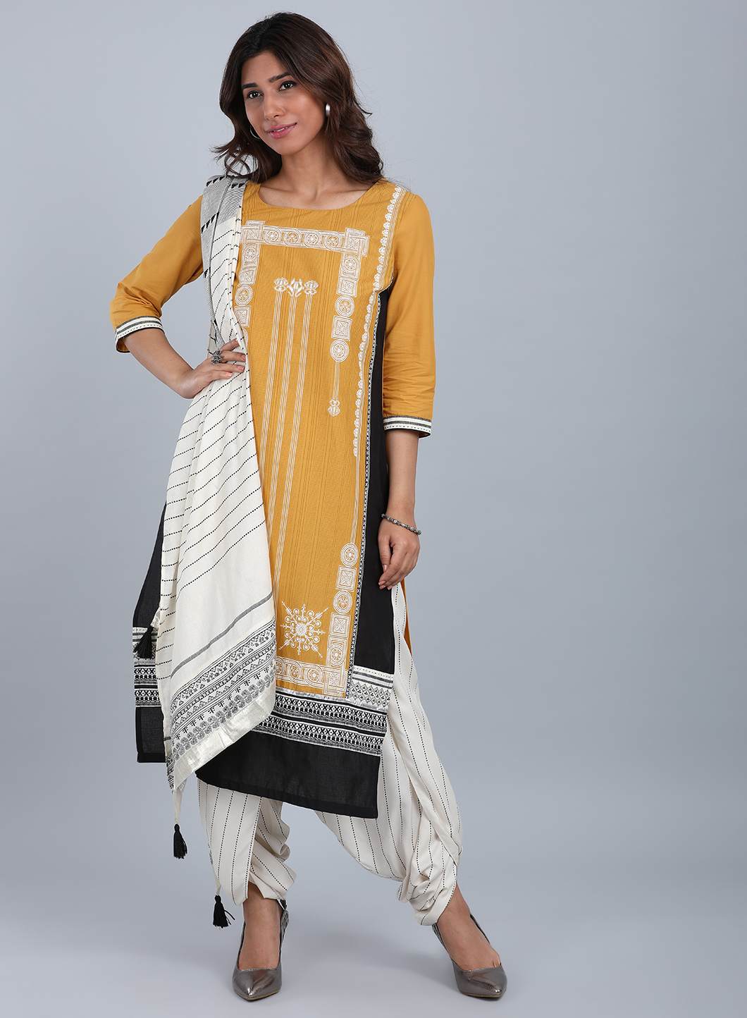 Yellow Round Neck Printed kurta