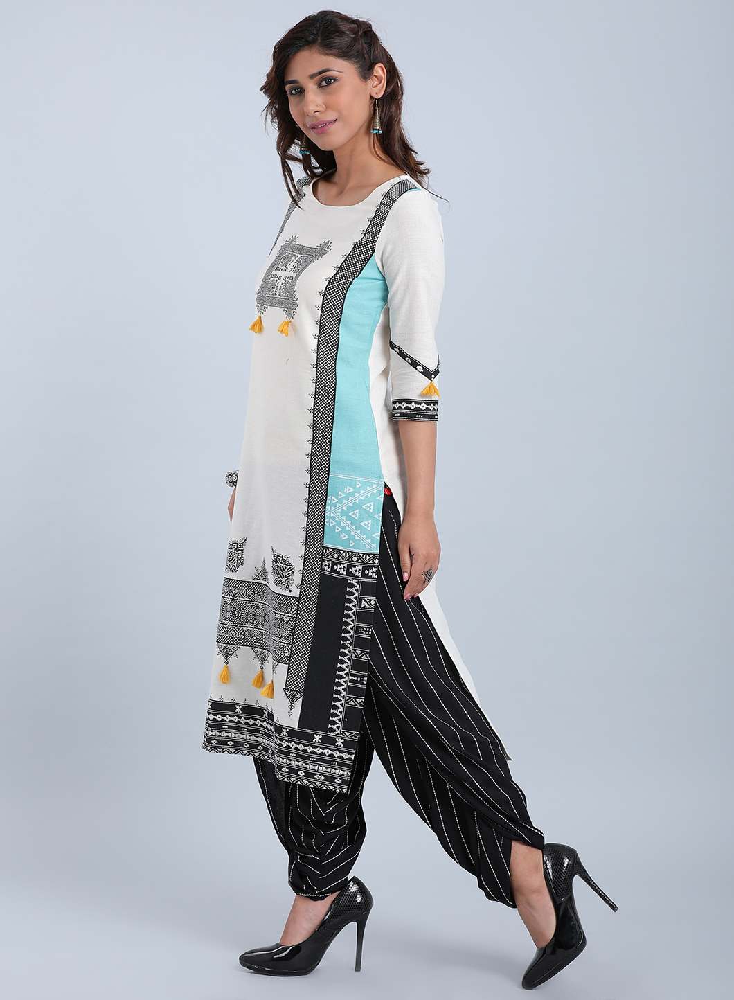 White Printed Round Neck kurta