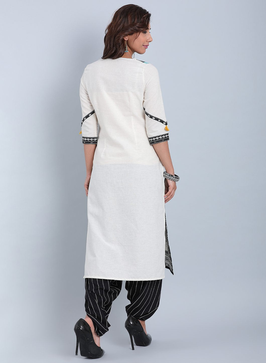 White Printed Round Neck kurta