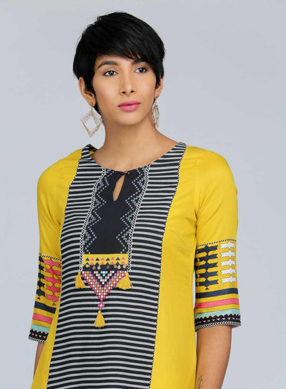 Yellow Round Neck Printed kurta - wforwoman