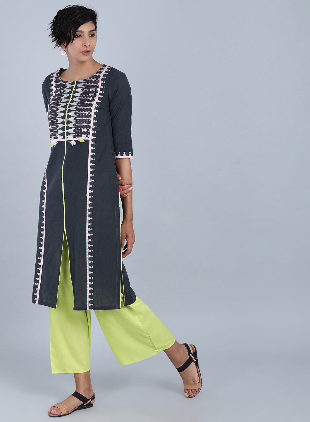 Grey Round Neck Embroidered kurta