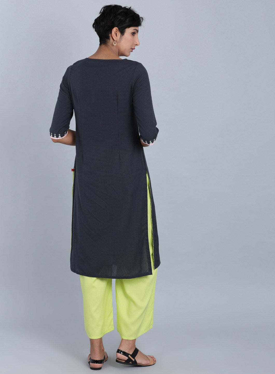 Grey Round Neck Embroidered kurta