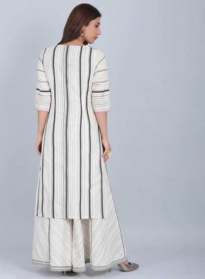 Off-White &amp; Green Printed kurta - wforwoman