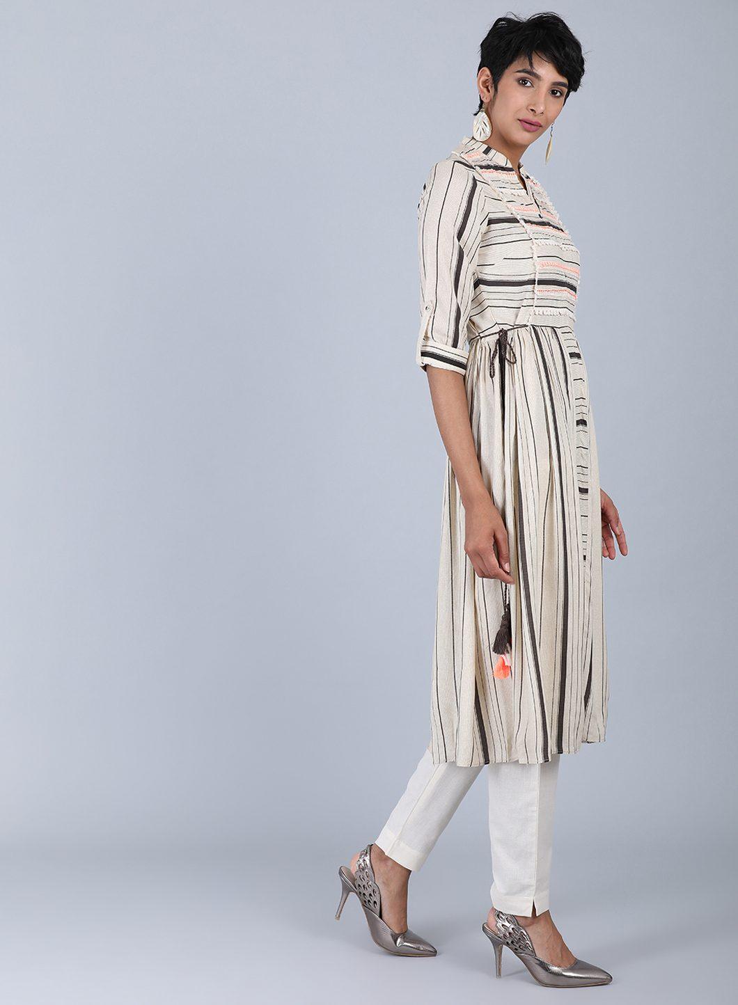 Off-White Mandarin Neck Printed kurta - wforwoman