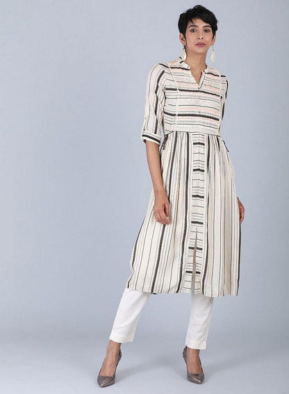 Off-White Mandarin Neck Printed kurta - wforwoman